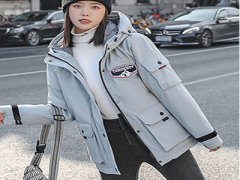 什么时候买羽绒服划算，夏季买会便宜吗？