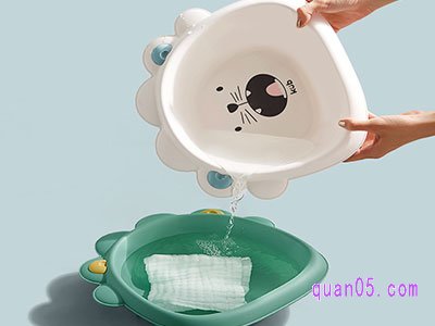 给宝宝新买的婴儿脸盆第一次用要怎么清洗