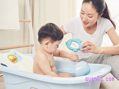婴儿浴盆买什么牌子的好