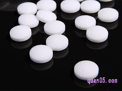 樟脑丸是什么样的