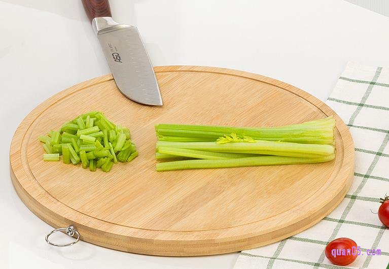 用白醋去除竹菜板的味道
