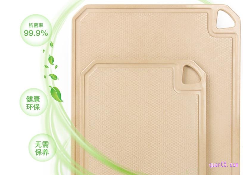 合格的稻谷壳砧板,在吊牌上都会明确标明砧板的材质是稻谷壳