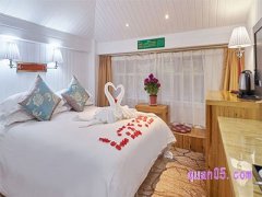 酒店大床房可以住3人么？