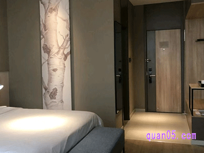 美团预订的酒店可以让别人先去吗