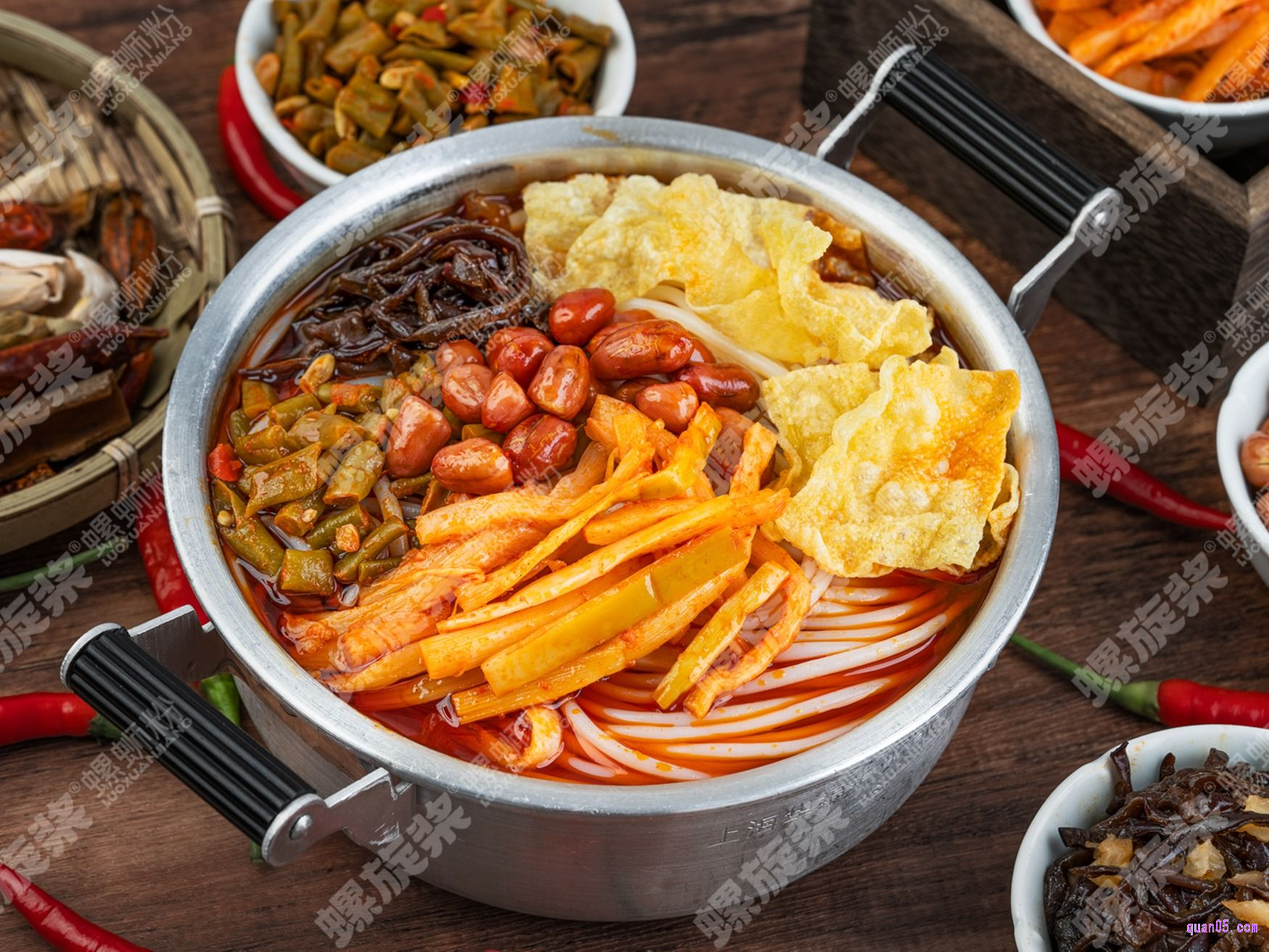 美团螺旋桨 菜多粉少的螺蛳粉兑换券