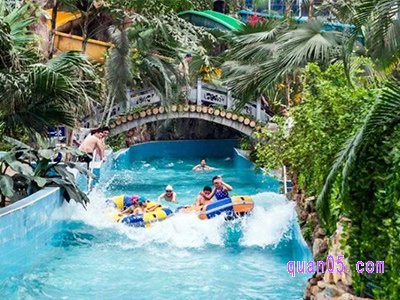 美团龙脉温泉度假村龙脉热带雨林大床房+温泉+双人早餐¥388